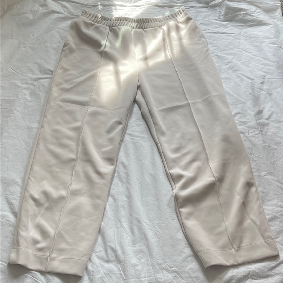 Great condition. A New Day Cream Pants - Picture 1 of 5